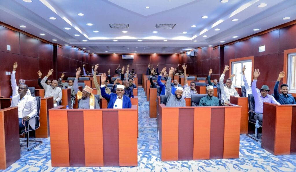 Qaraarka Baarlamaanka Waqooyi Bari ee maxkamadeynta maxaabiista Somaliland