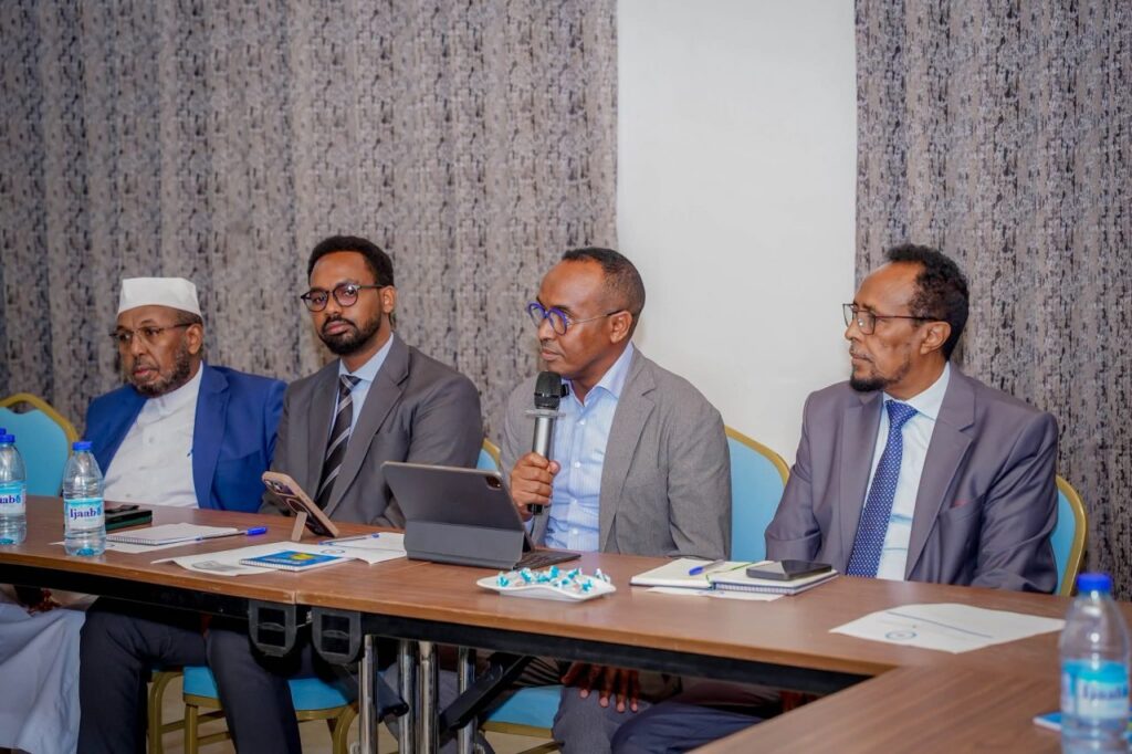 Guddoomiyaha Hay’adda Maareynta Musiibooyinka Soomaaliya oo furaya shirka qaran ee u-diyaargarowga El Niño ee Muqdisho