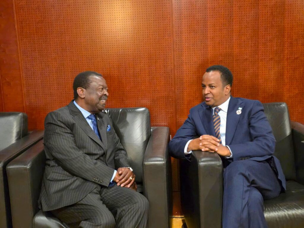 Wasiirrada arrimaha dibadda Soomaaliya iyo Kenya oo ku kulmay Addis Ababa