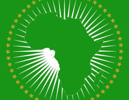 Astaanta Midowga Afrika ee la socota warqadda wada-tashiyada howlgalka Soomaaliya
