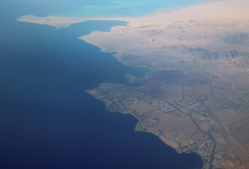 Xeebta Badda Cas oo laga arkayo hawada meel u dhow Sharm el-Sheikh, sawir Reuters ah
