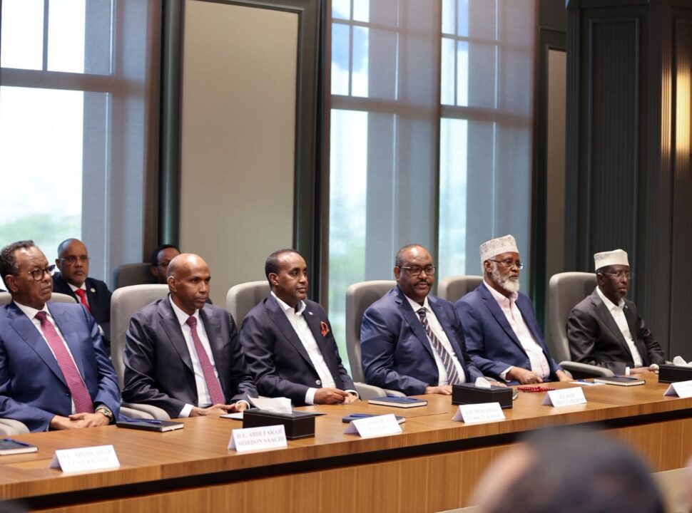 Wakiillada dowladda, mucaaradka iyo beesha caalamka oo kulan siyaasadeed ku leh Muqdisho