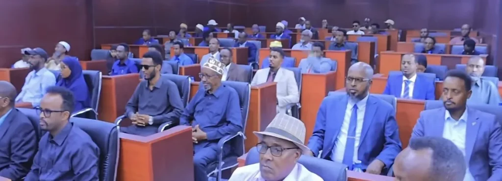 Kulanka Golaha Wakiillada Waqooyi Bari ee xasaanadda looga qaaday shan xubnood