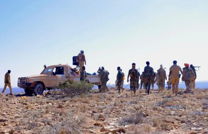 Ciidamo daraawiishta Puntland ah iyo gaari ciidan oo jooga dhulka buuraleyda Calmiskaad ee gobolka Bari