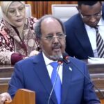 Madaxweyne Xasan Sheekh Maxamuud oo khudbad ka jeedinaya furitaanka kalfadhiga siddeedaad ee Baarlamaanka Federaalka