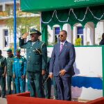 Masuuliyiin iyo maxaabiis ka qaybgalaya munaasabad tababar xirfadeed oo ka dhacday Xarunta Xabsiga iyo Maxkamadda Muqdisho