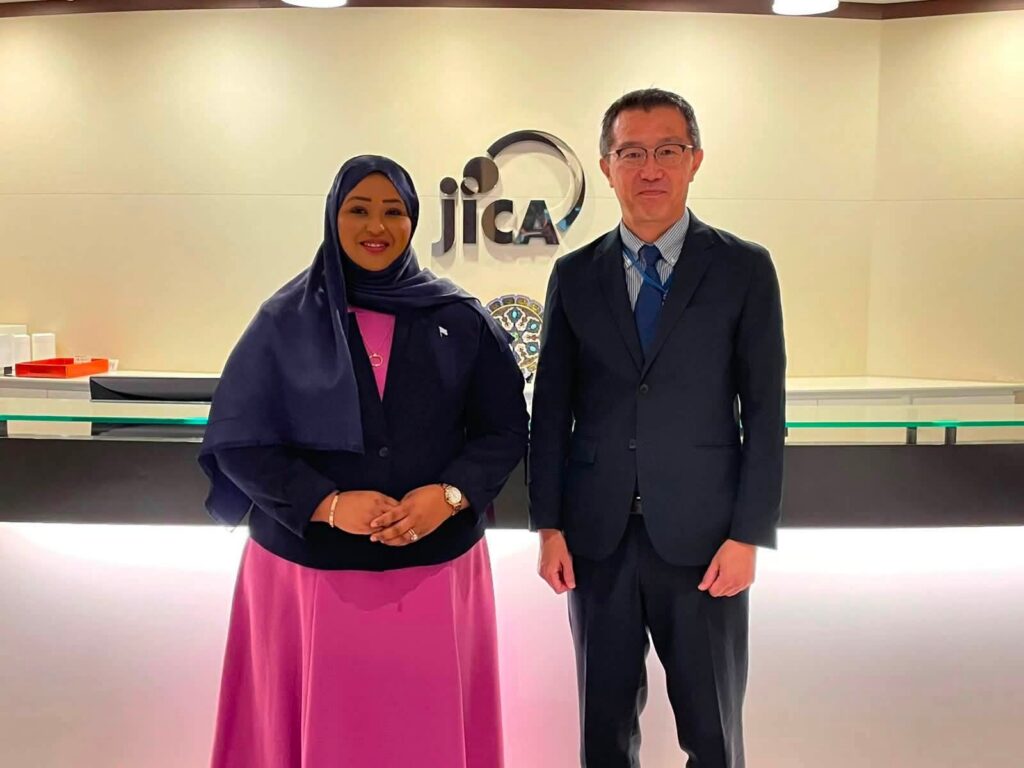 Danjire Hodan Cismaan Cabdi oo Tokyo kula kulmaysa saraakiil iyo wakiillo ka socda Japan