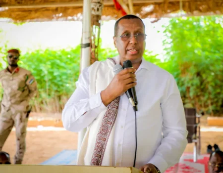 Madaxweyne ku-xigeenka Puntland Ilyaas Cismaan Lugatoor oo Garoowe ka hadlaya booqashada Xamse ee Laascaanood
