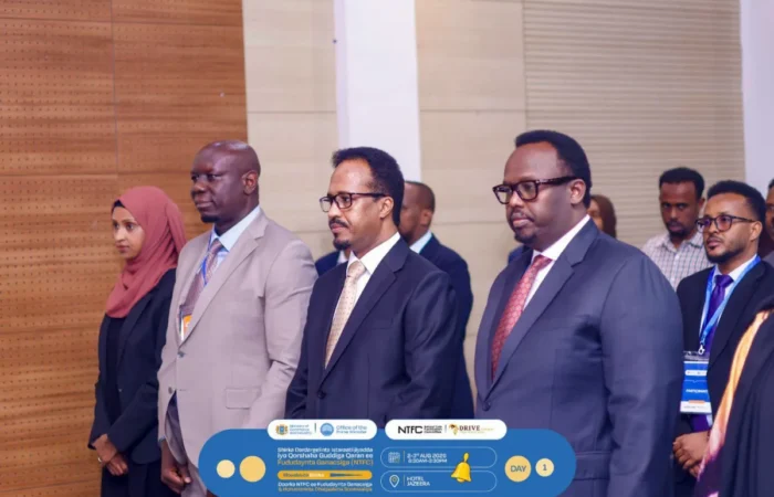 Masuuliyiin, ganacsato iyo khubaro ka qaybgalaya shirka fududeynta ganacsiga Soomaaliya ee Muqdisho