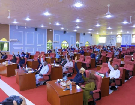 Golaha Wakiillada Puntland oo ka doodaya wax-ka-beddelka dastuurka